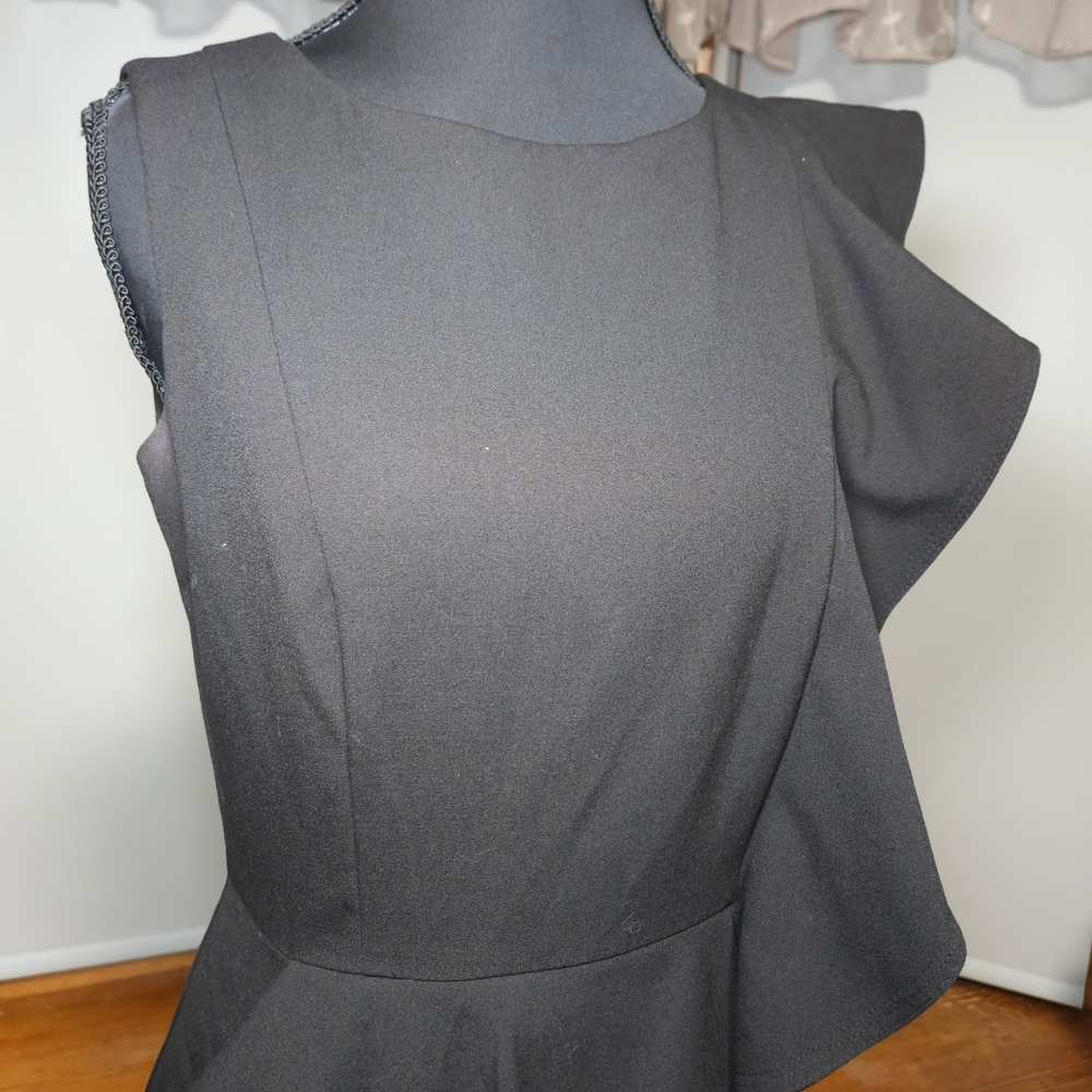Calvin Klein Elegant Black Ruffle Dress • Fair Condition • Size 6 - Picture 4 of 11